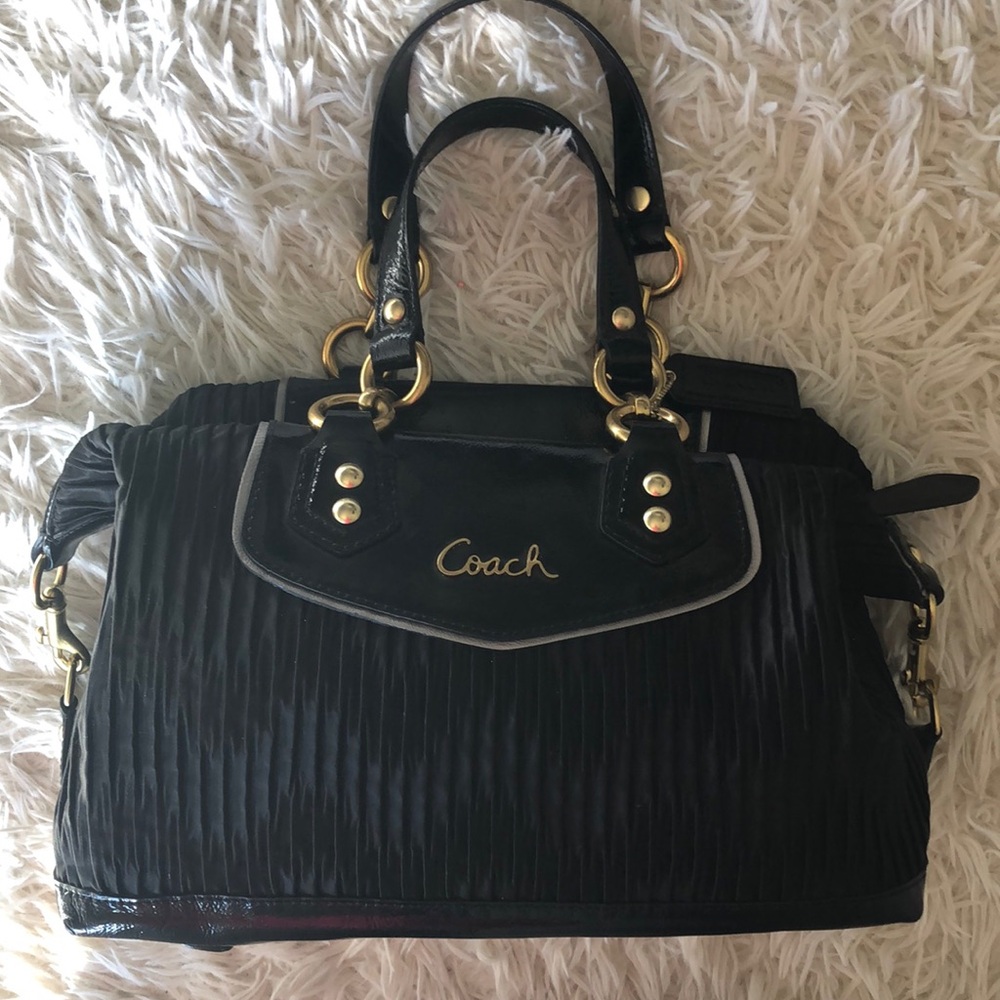 Like New! Coach F20084 Convertible Bag